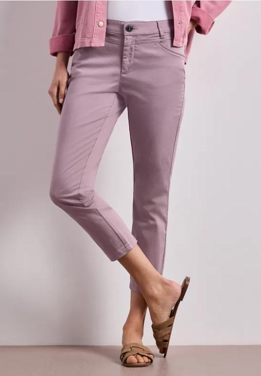 7/8 Slim Leg Hose im Satin-Look in Frauenfeld - Bild 1