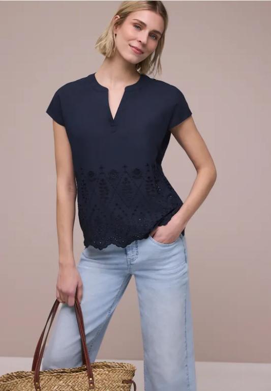 Blusenshirt mit Shiffleymuster in Luzern - Bild 1