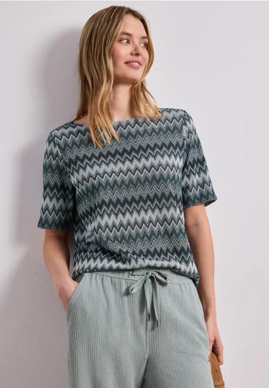 T-Shirt mit Boatneck und Zick-Zack-Print in der Schweiz - Bild 1