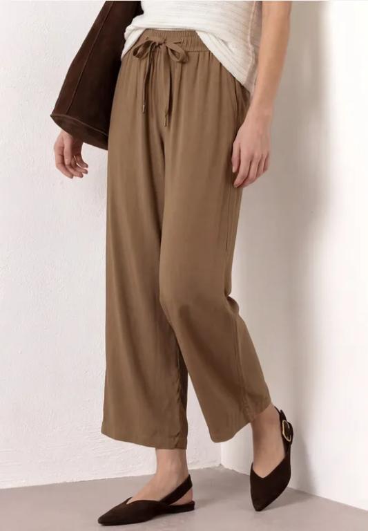 High Waist Wide Leg Hose im Loose Fit in Appenzell - Bild 1