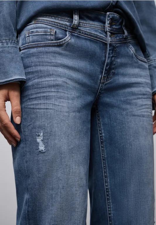 Destroyed Look Jeans in Frauenfeld - Bild 1