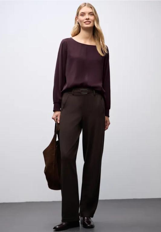 Bluse mit Smok-Bündchen in Dulliken - Bild 1