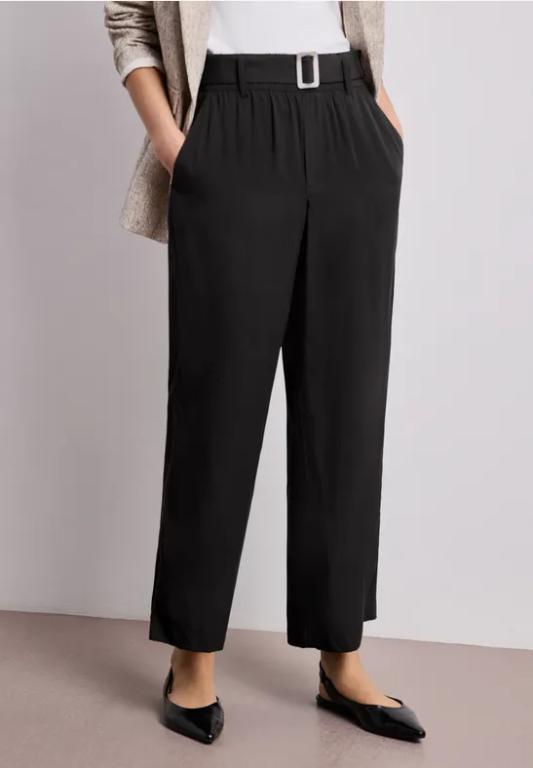 Wide Leg Hose mit Gürteldetail in Appenzell - Bild 1