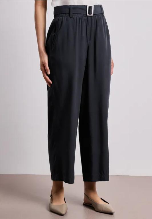 Wide Leg Hose mit Gürteldetail in Dulliken - Bild 1
