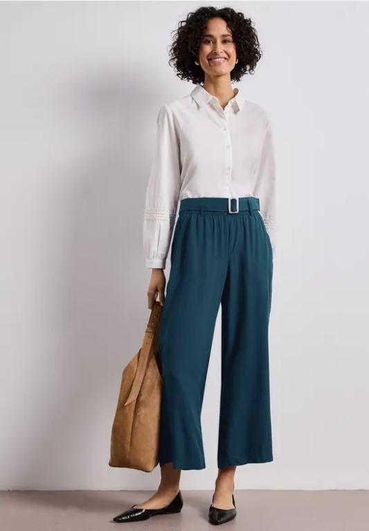Wide Leg Hose mit Gürteldetail in Frauenfeld - Bild 1