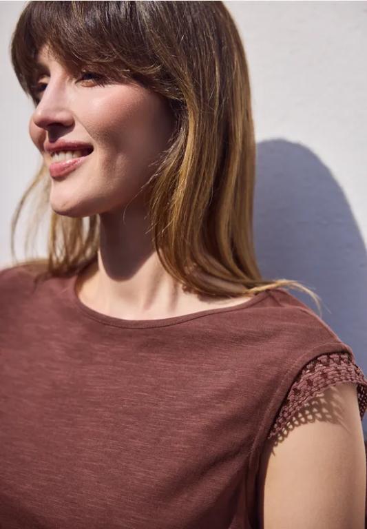 Shirt mit Rundhals und Crochet Ärmeln in Aesch - Bild 1