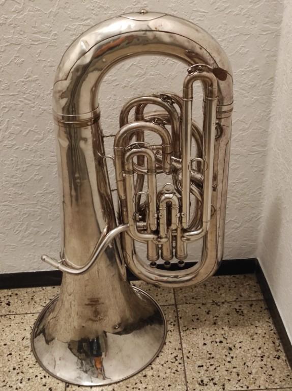 Eb Tuba Boosey & Hawkes Imperial in der Schweiz - Bild 1