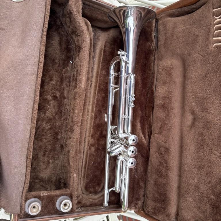 Bach Stradivarius Modell 37 ML Bb Trompete in der Schweiz - Bild 4