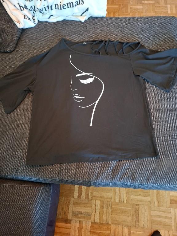 Zum Verkauf zwei Damen Shirts, schwarz, Grösse XL, in Solothurn - Bild 1