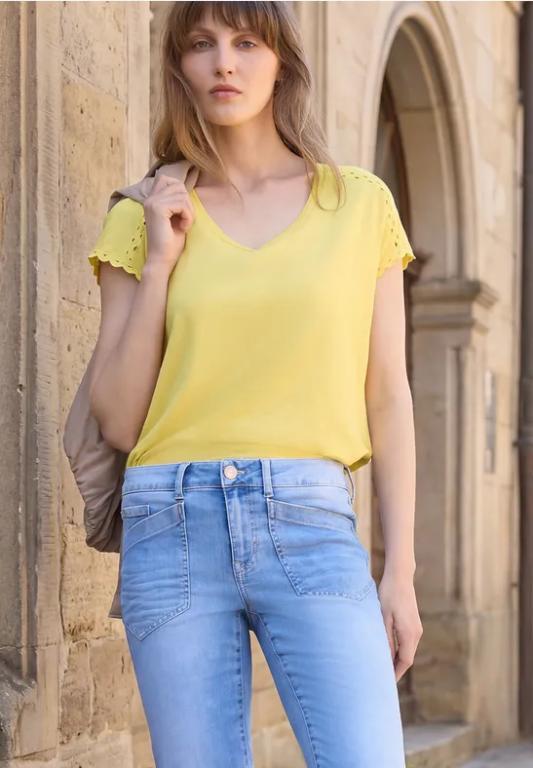 Dropped Shoulder Shirt mit Deko-Tape in Willisau - Bild 1