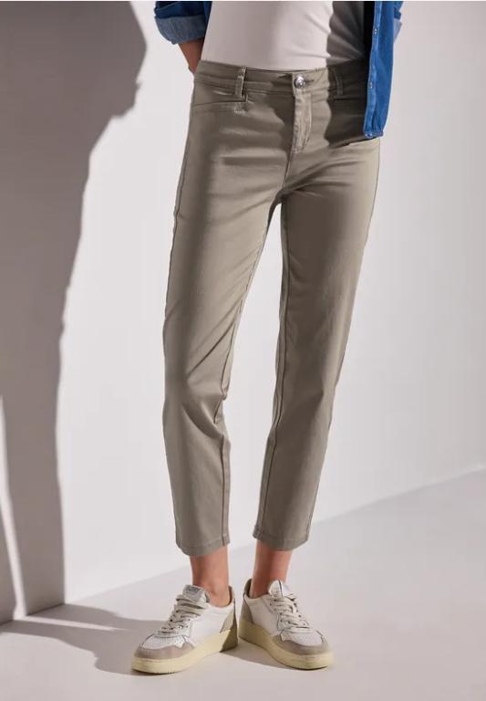 Satin-Hose im Casual Fit in Aesch - Bild 1