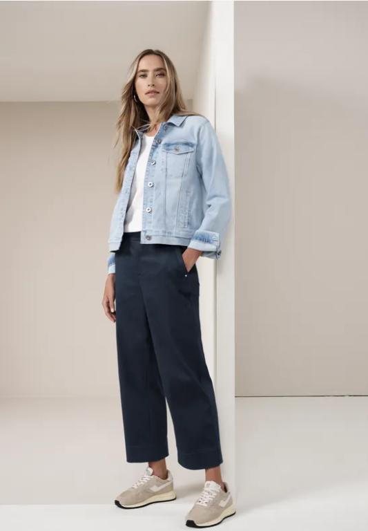 Wide Leg Hose mit Knopfdetail in Urdorf - Bild 1