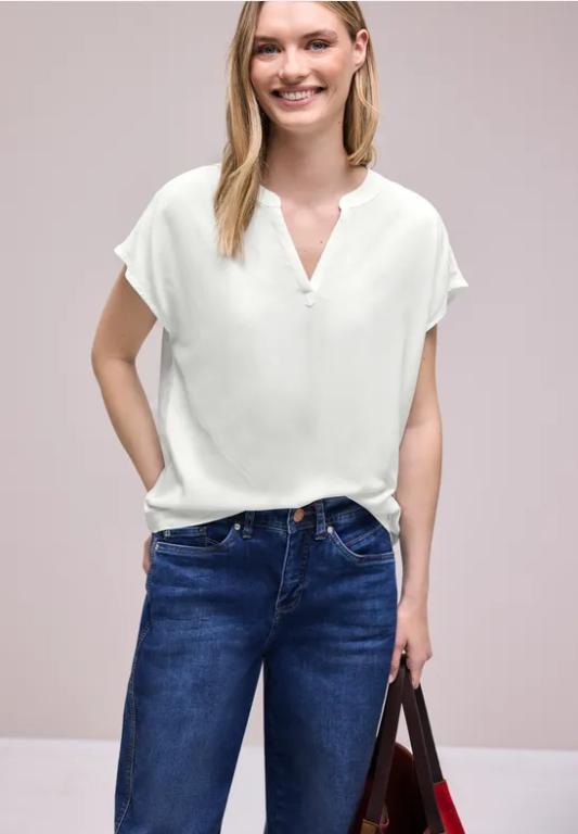 Blusenshirt in Unifarbe mit Split Neck in Willisau - Bild 1