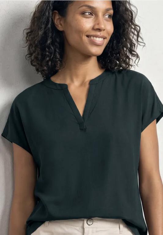 Blusenshirt in Unifarbe mit Split Neck in Aesch - Bild 1