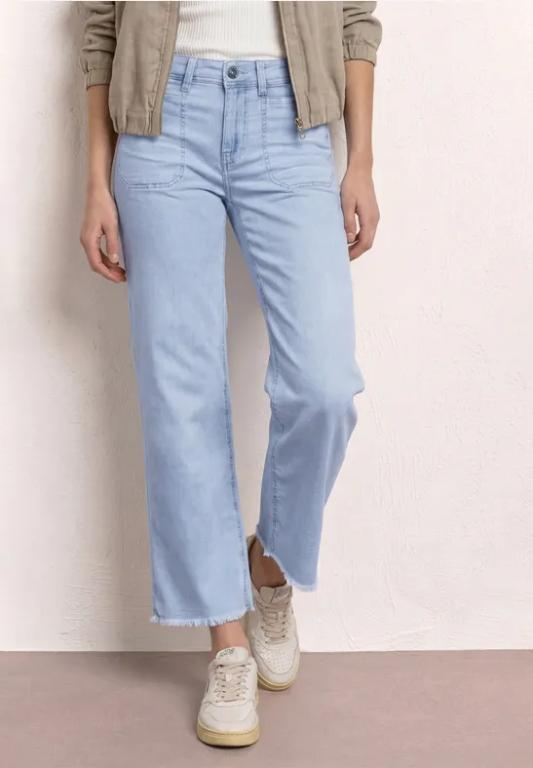 Wide Leg Jeans mit fransigem Saum in Solothurn - Bild 1