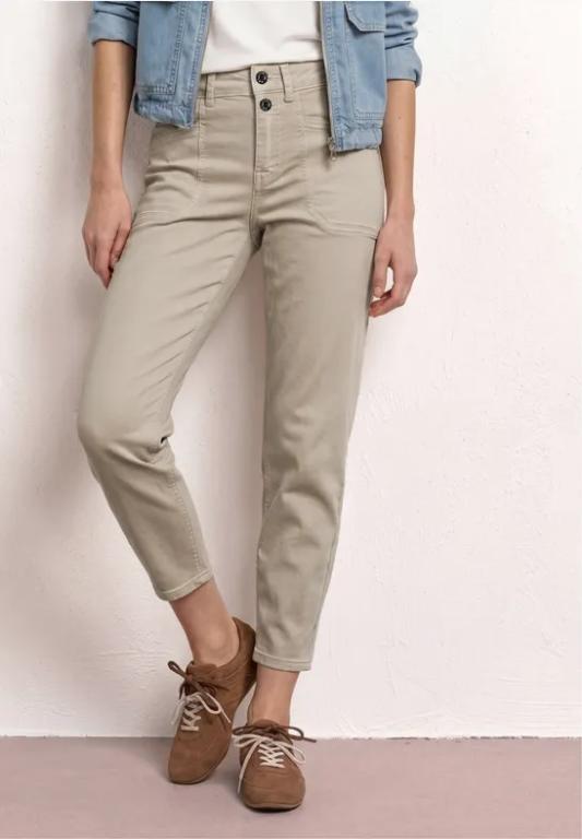 Barrel Leg Jeans im Colored Denim Look in Solothurn - Bild 1