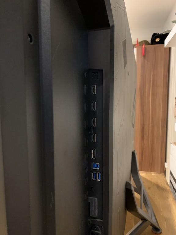 ASUS ROG pg65uq 65 Inch 4K Monitor in Köniz - Bild 2