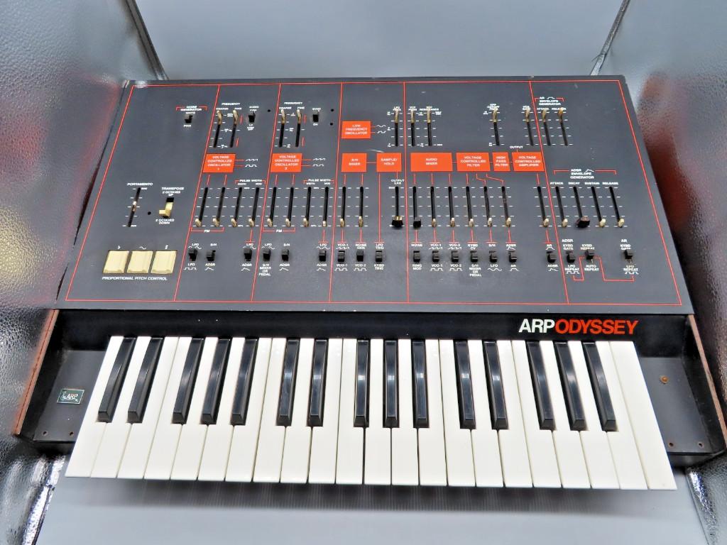 Korg Arp Odyssey Model 2821 Synthesizer in der Schweiz - Bild 3