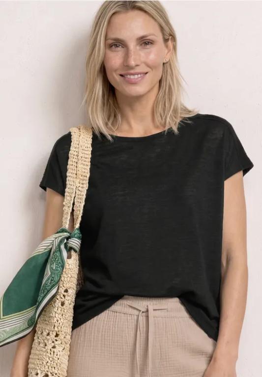T-Shirt mit Boat Neck und Smok-Detail in der Schweiz - Bild 1