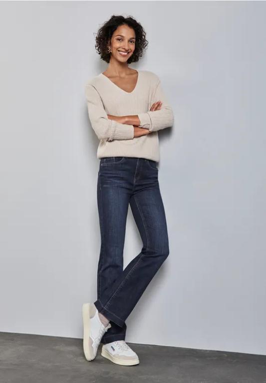 Bootcut Jeans in Solothurn - Bild 1