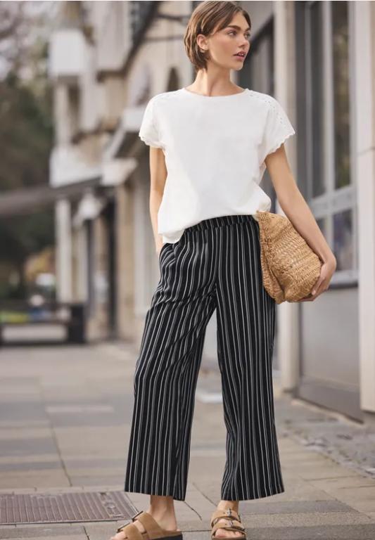 Culotte im Loose Fit mit Streifenmuster in Aesch - Bild 1