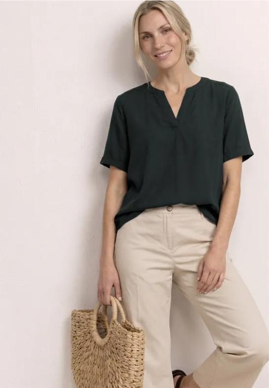 Blusenshirt in Unifarbe mit Split Neck in Bern - Bild 1