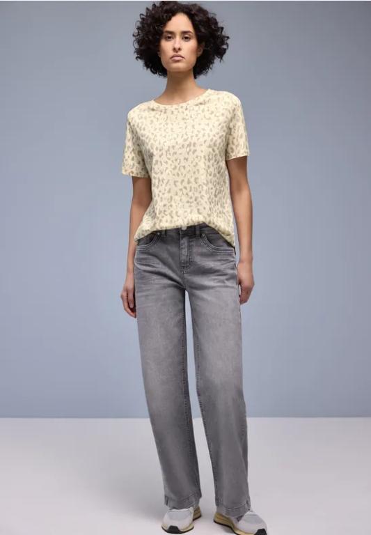 Leo-Shirt mit Foliendetails in Willisau - Bild 1