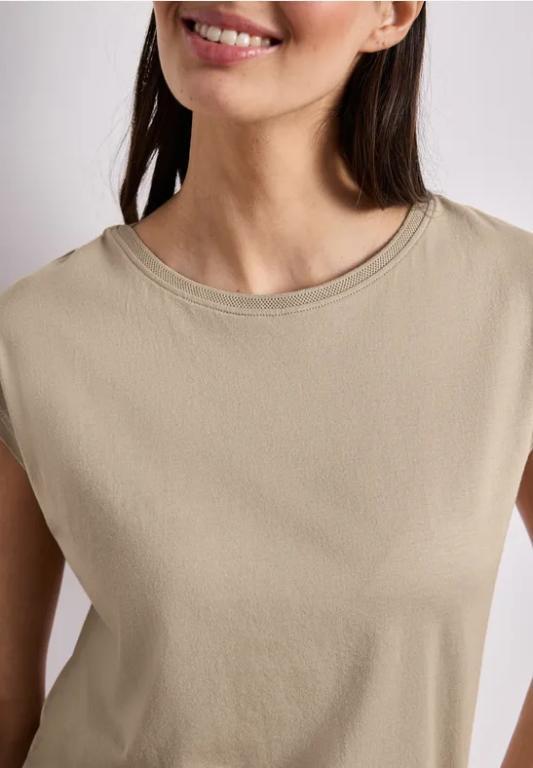 Shirt mit Boatneck und Deko-Detail in Appenzell - Bild 1