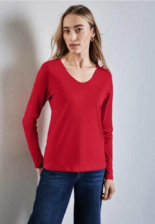 Shirt mit gerundetem V-Neck in Willisau - Bild 1