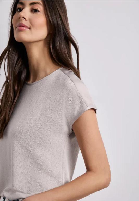 Shirt mit Boatneck und Schulterdetail in Aesch - Bild 1