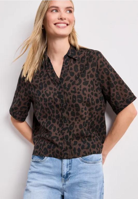 Kurzarm Hemdbluse mit Leo-Muster in Luzern - Bild 1