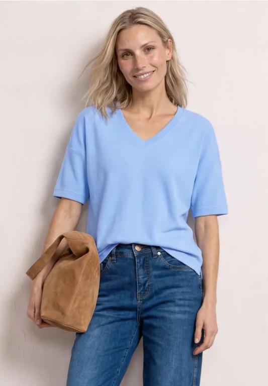 T-Shirt im Strick-Look mit V-Neck in Aesch - Bild 1