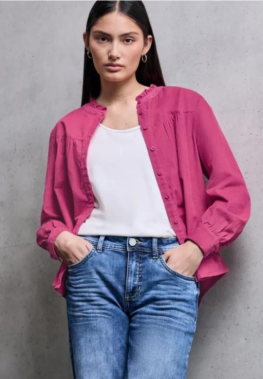 Cordbluse mit Rüschendetails in Willisau - Bild 1