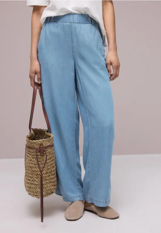 High Waist Wide Leg Hose mit Knopfdetails in Urdorf - Bild 1