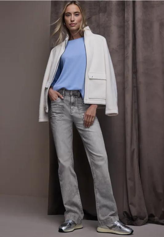 Bootcut Jeans in Lenzburg - Bild 1