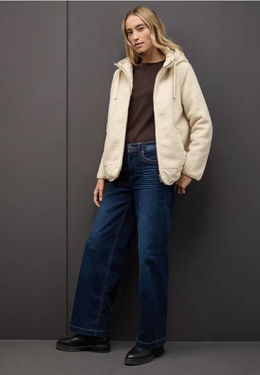 Gefütterte Teddy-Jacke in Urdorf - Bild 1