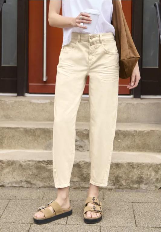 Barrel Leg Jeans im Loose Fit in Aesch - Bild 1