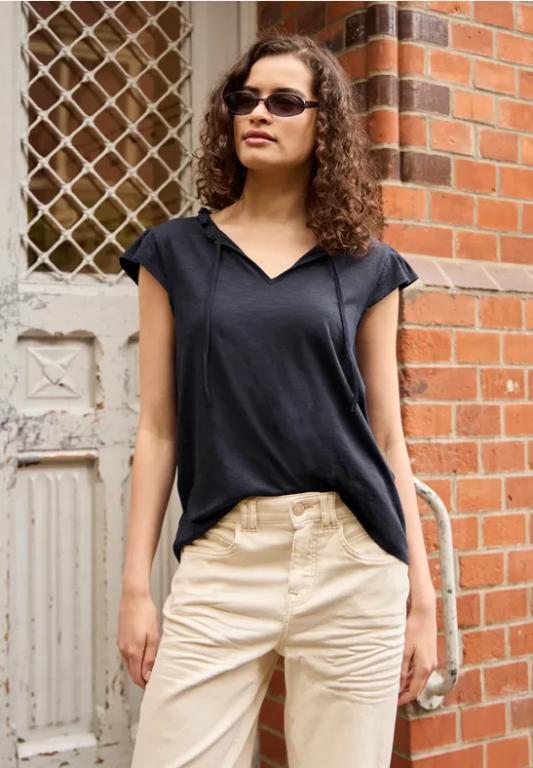 Dropped Shoulder Shirt mit Split Neck in Aesch - Bild 1