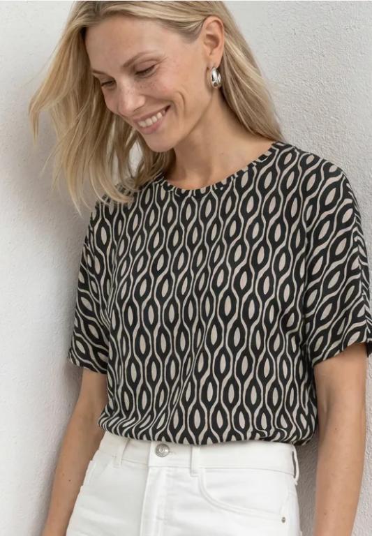 Kurzarm Shirt mit Rundhals und Print in Urdorf - Bild 1