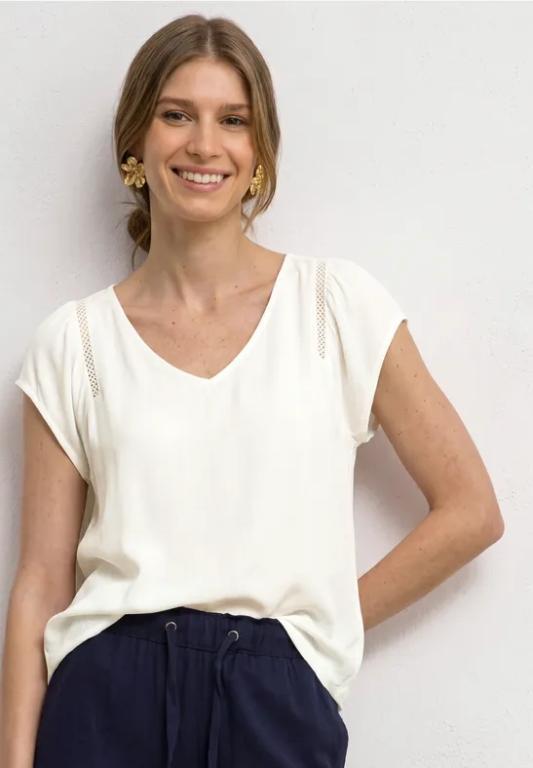 Dropped Shoulder Shirt mit V-Neck in Frauenfeld - Bild 1