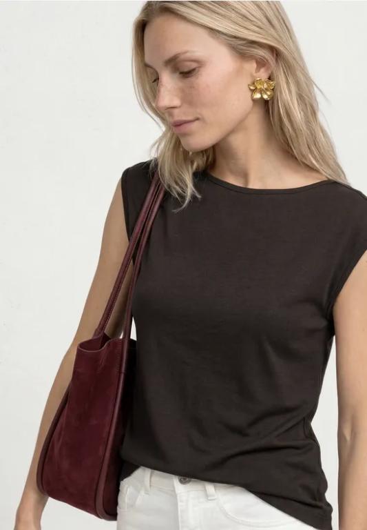 Basic Shirt mit U-Boot-Ausschnitt in Solothurn - Bild 1