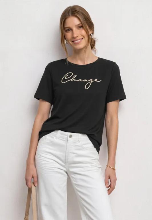 T-Shirt mit Rundhals und Wording Artwork in Frauenfeld - Bild 1