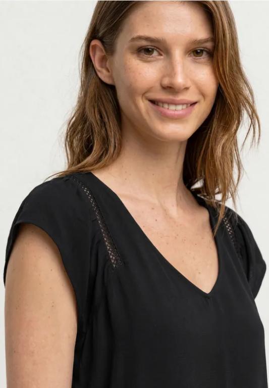 Dropped Shoulder Shirt mit V-Neck in Aesch - Bild 1