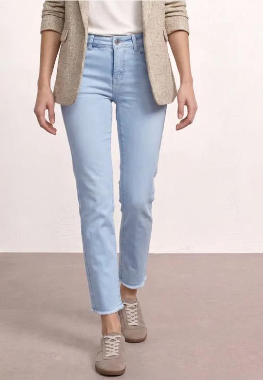 Straight Leg Jeans mit fransigem Saum in Urdorf - Bild 1