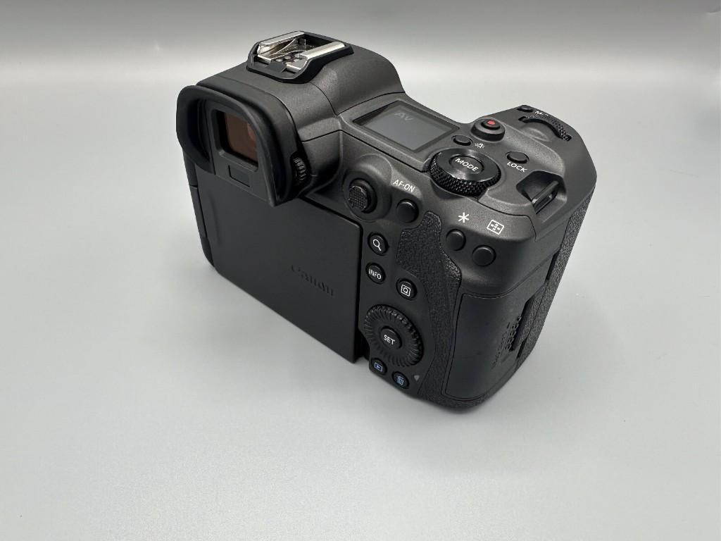 Canon EOS R5 Vollformat Kamera in Kriens - Bild 3