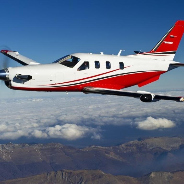 FLÜGE MIT PRIVATJET IN GANZ EUROPA in Emmen - Bild 5