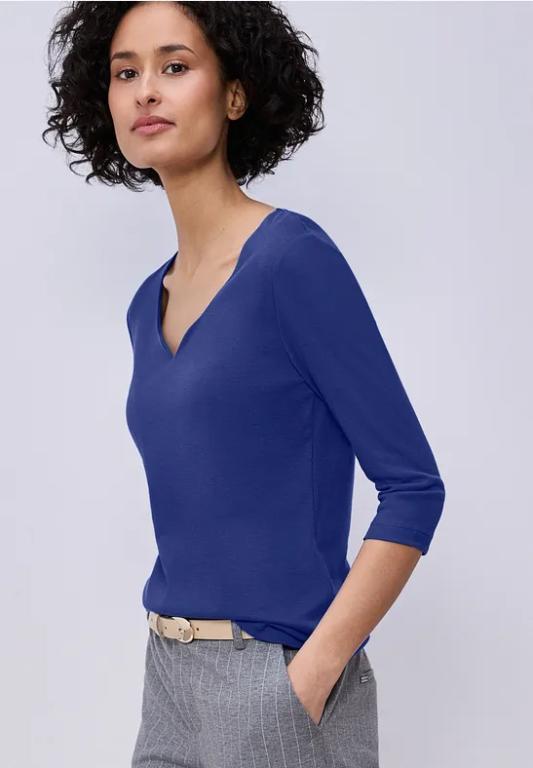 Shirt mit Herzausschnitt in der Schweiz - Bild 1