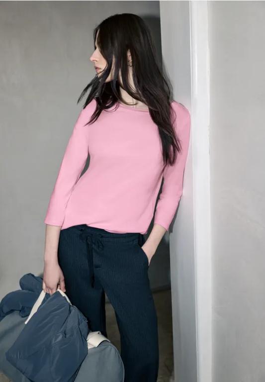 Basic Shirt mit U-Boot-Ausschnitt in Frauenfeld - Bild 1