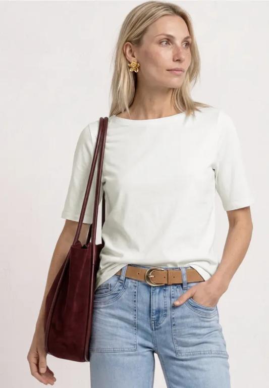 Basic T-Shirt mit U-Boot-Ausschnitt in der Schweiz - Bild 1