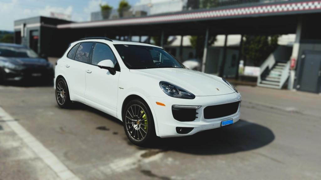 Porsche Cayenne S-E Hybrid in Weinfelden - Bild 1